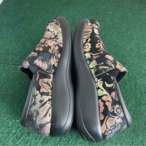 Alegria Kara Floral Slip On Clogs - Picture 9 of 11